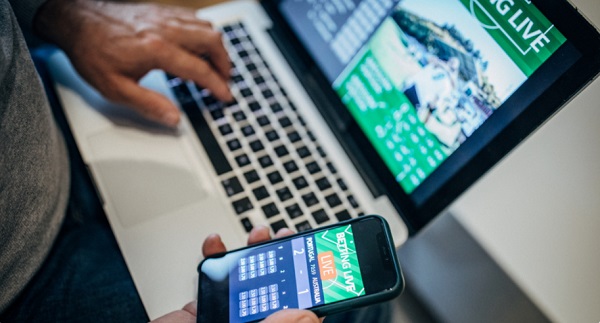 2-Way Arbitrage Betting Calculator - Amabets