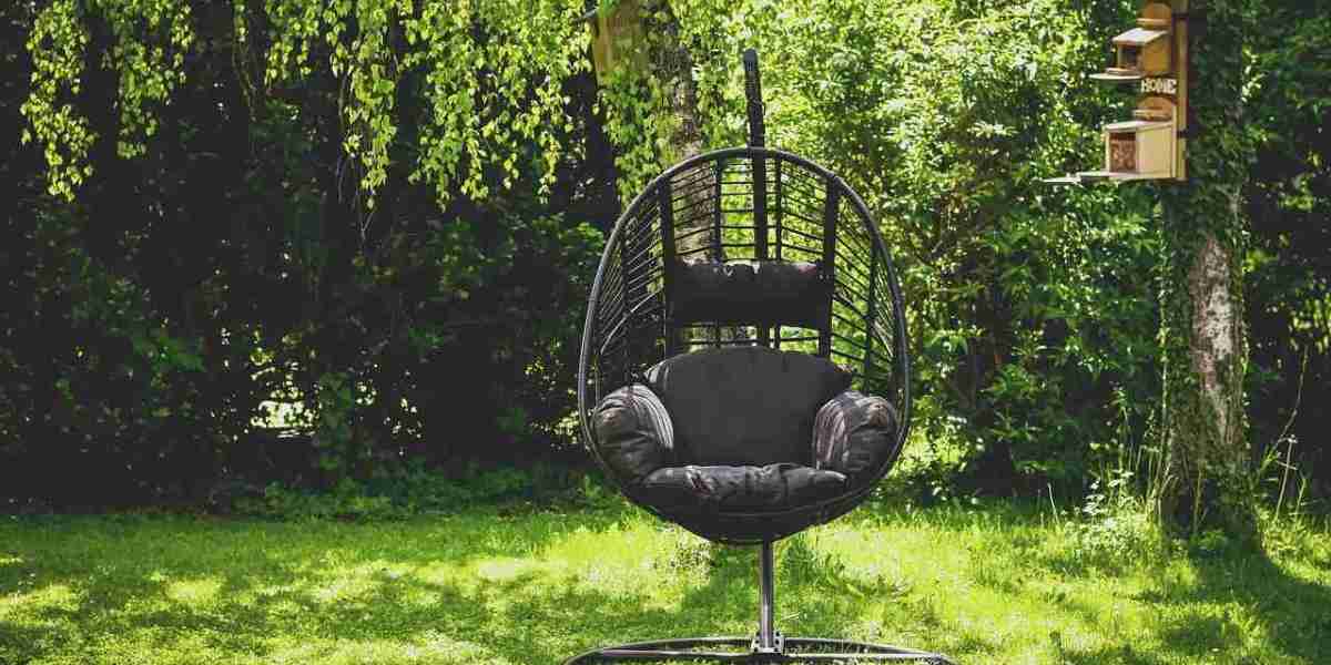 Outdoor Settings That Shine with the Best Garden Furniture in India