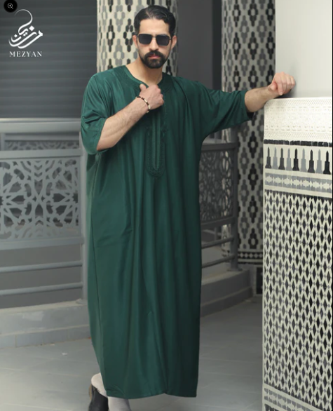 Luxury Thobe Buying Guide: Fabrics, Fits, and Features Explained | by Olivia | Jun, 2025 | Medium