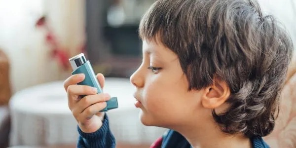 Understanding the Struggles Children Face with Asthma - AVee Hospital Vaishali