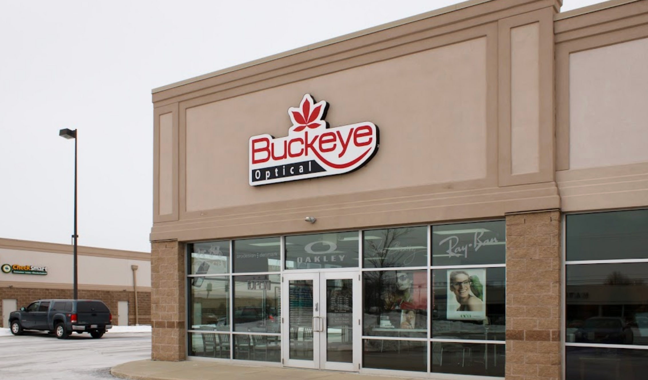 Stylish & Comfortable Eyeglasses in Marion for All Ages