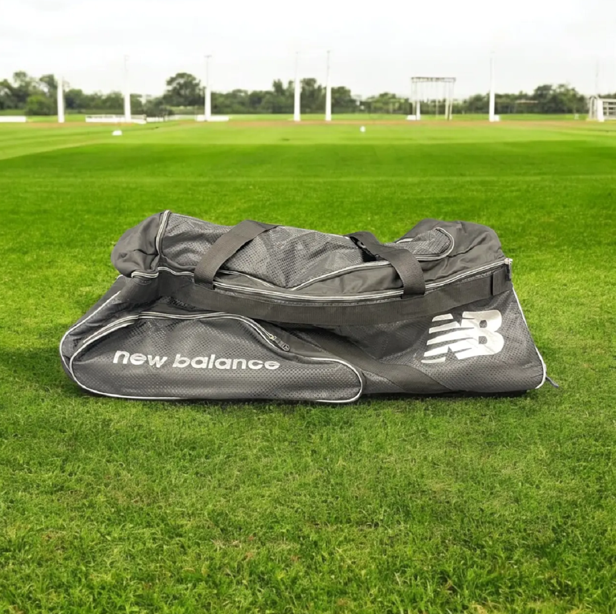 Cricket Bag Showdown: Wheels vs. Duffle – Everyday Explored