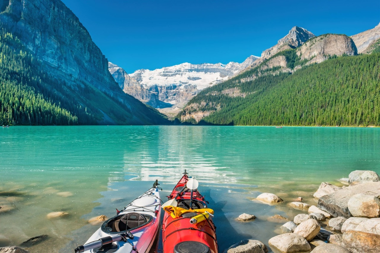 Moraine Lake Sunrise Calendar: Best Times to Visit