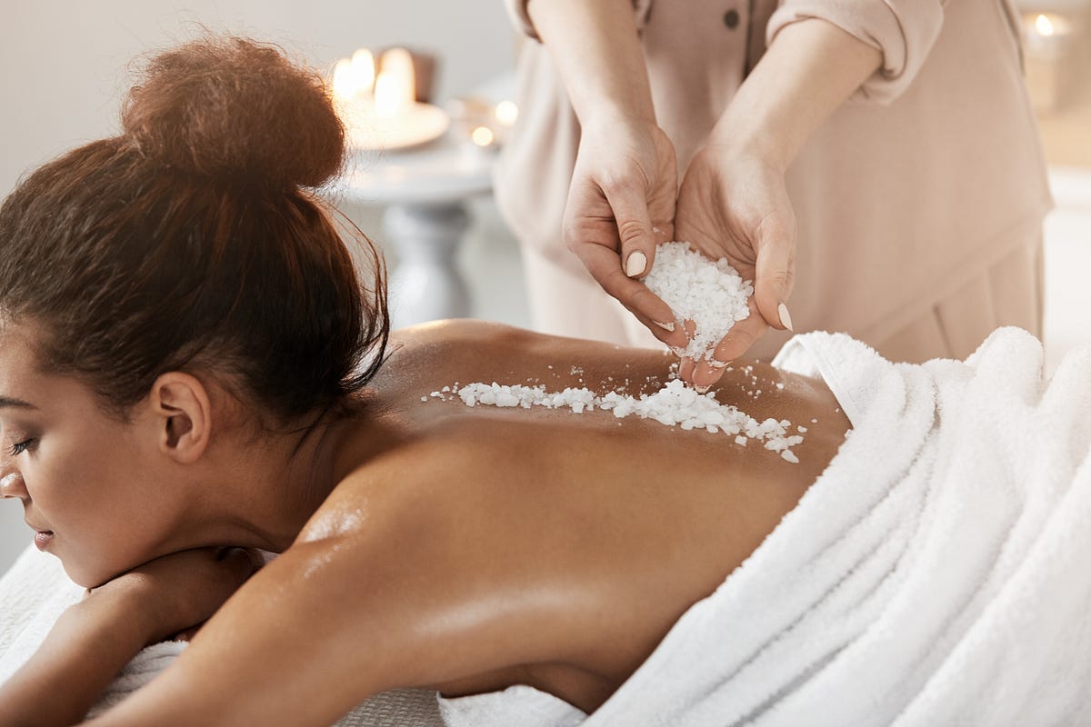 The Role of Natural Ingredients in Effective Body Polishing | by Spa Beauty & Skincare | Jul, 2025 | Medium