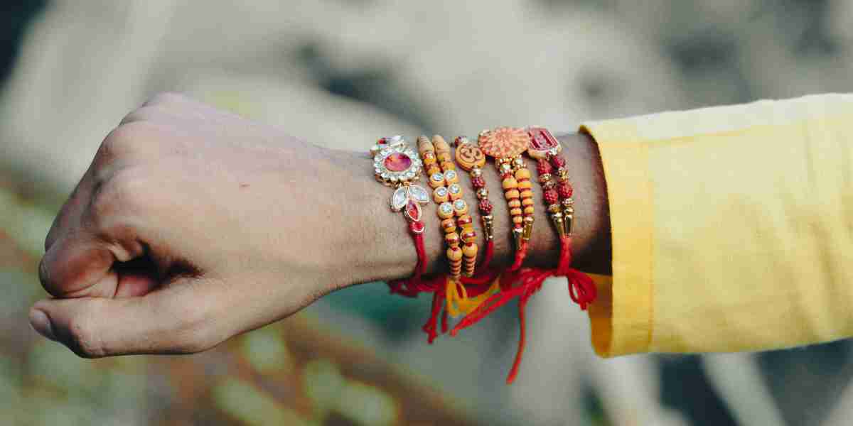 Planning to Send Rakhi to Houston? Don’t Miss These Tips