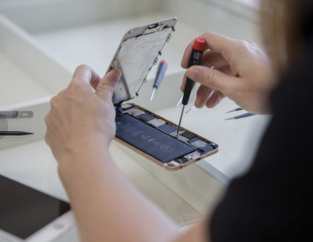 Top iPhone Repair Calgary  Screen & Battery Fixes – Mind Blogs