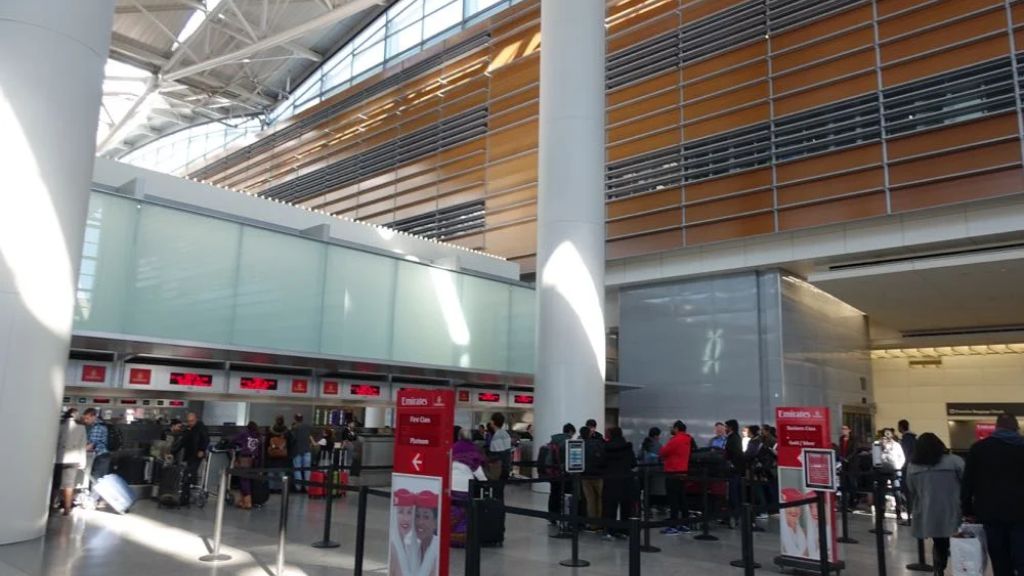 Emirates Airlines San Francisco International Airport - SFO Terminal