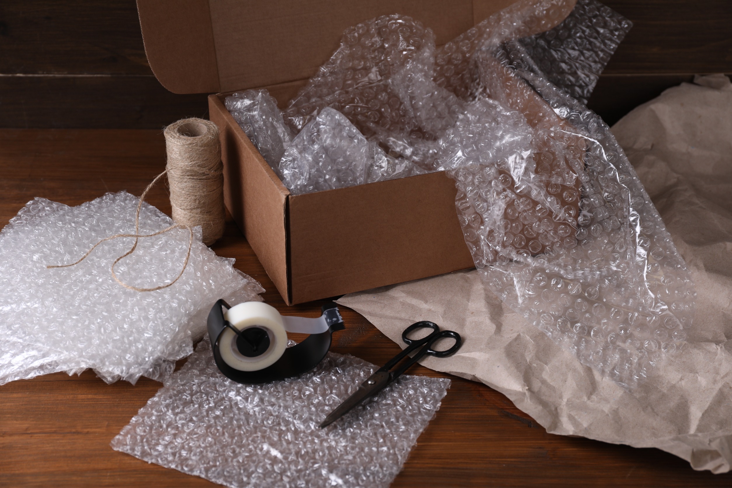 10 Essential Moving Supplies You Need for a Stress-Free Move - Packeze - America's first choice for signs and boxes