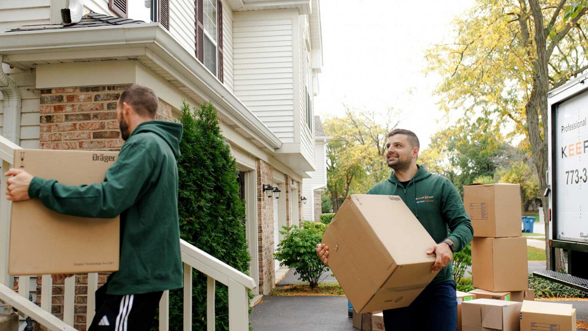 Know the Importance of Professional Moving Services in Chicago | by Keep It Up Moving | Oct, 2025 | Medium