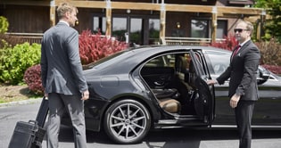 EastWind Car & Limo Service Hamptons: Book VIP Transfers & Tours Now
