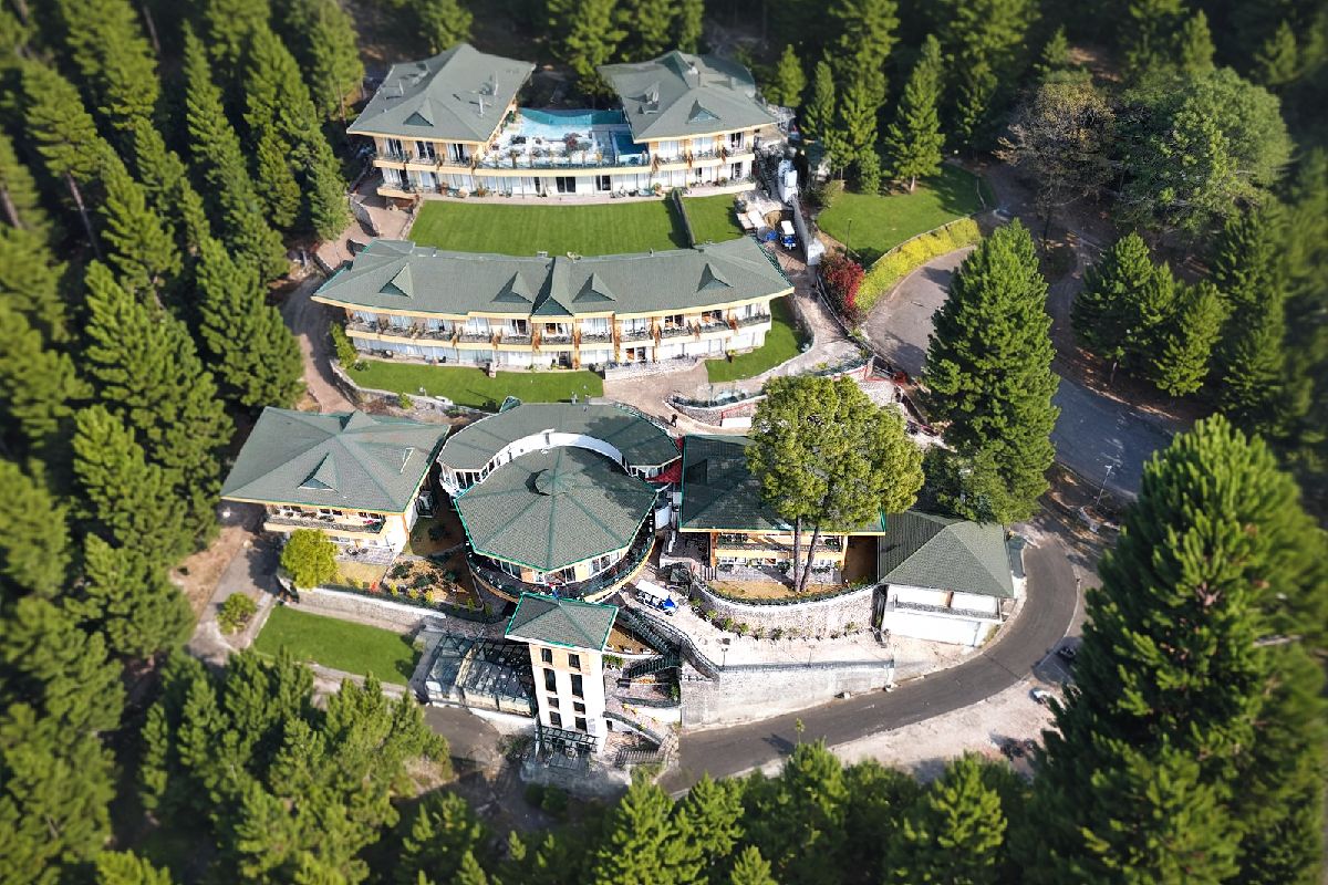 Hotel in Kasauli Near Mall Road | Royalpine Rosastays Kasauli