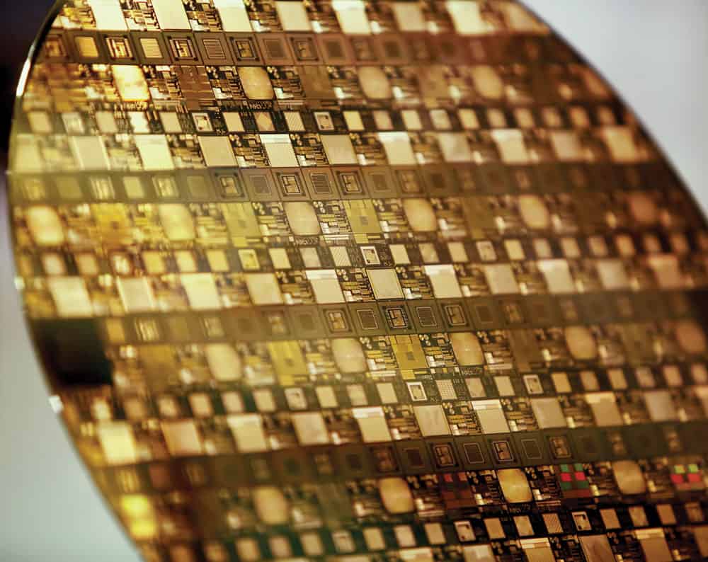 Fan-out wafer-level packaging - VIEW Micro Metrology