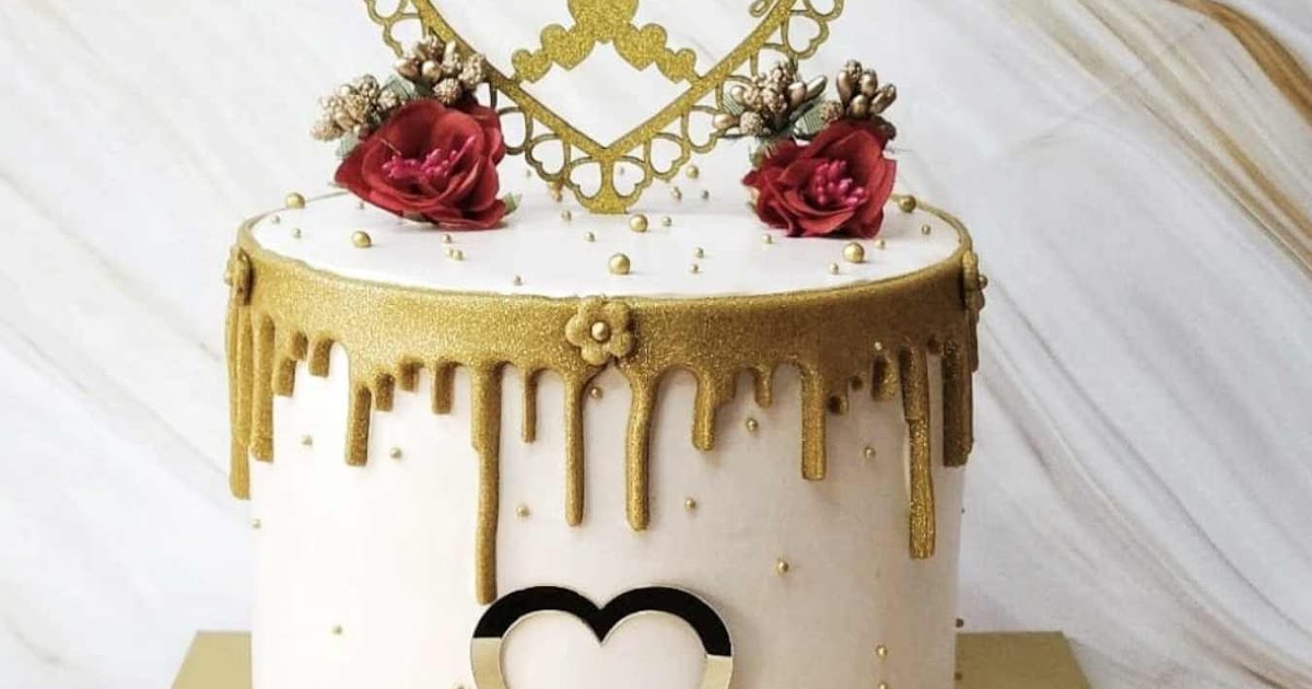 Celebrate Love with Premium Anniversary Cakes in Center Point Aligarh