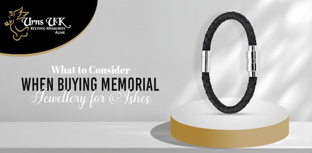What to Consider When Buying Memorial Jewellery for Ashes