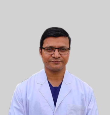 Dr. Ravindra Singh, leading Spine Surgeon with 23+ Years of Expertise