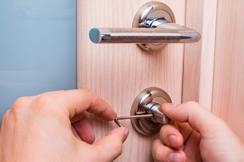 Expert Locked Out Locksmith in London | N1 Locksmiths