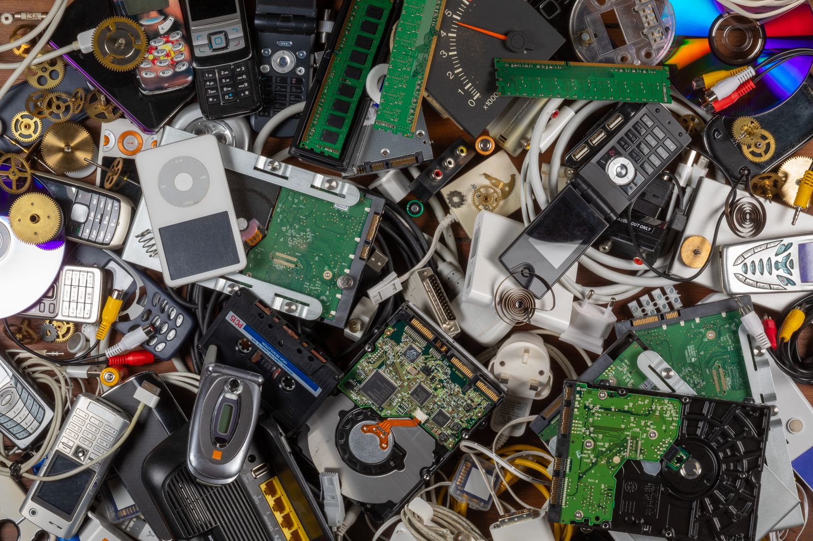 Hidden Gold in E-Waste | How ReReldan Recovers Precious Metals