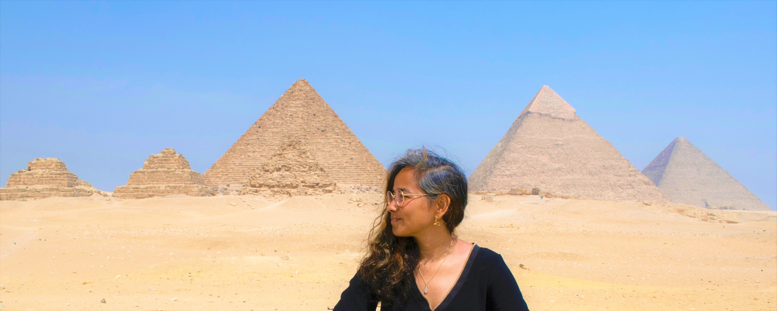 Magnétiseur Paris - Magnétiseur à distance - Bien être femmes -  Féminin sacré - Triangle d'Or d'Isis - Guérisseur | Mathilda Moutoussamy