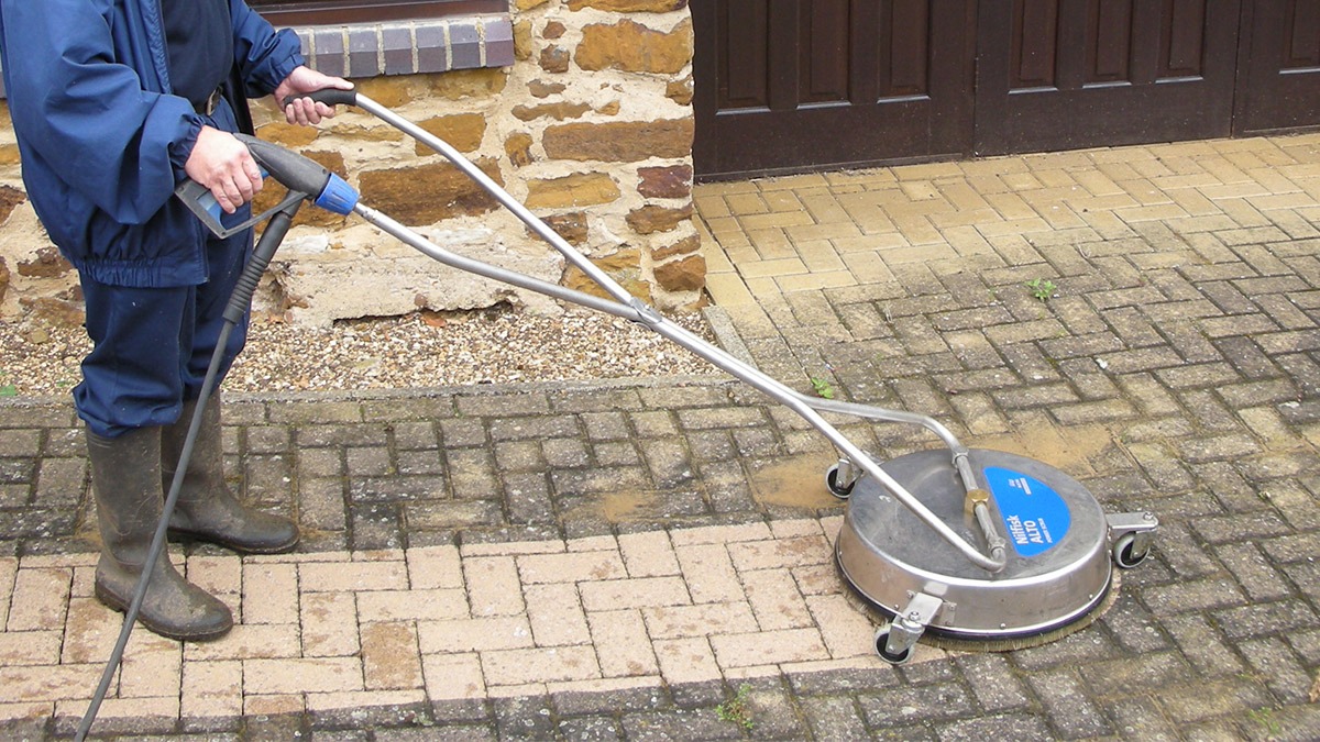 Driveway Cleaning Hull | Pressure Washing | Patios & Paths