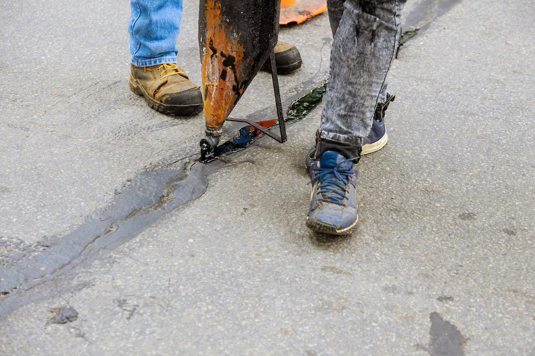 How to Repair Concrete Cracks in Driveway : Guide 2026