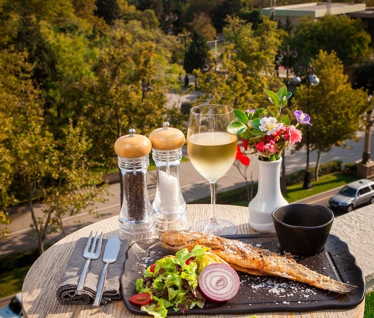 Etta’s Place: Tapas Bar in North Haven Maine: Experience Local Flavor at Etta’s Place