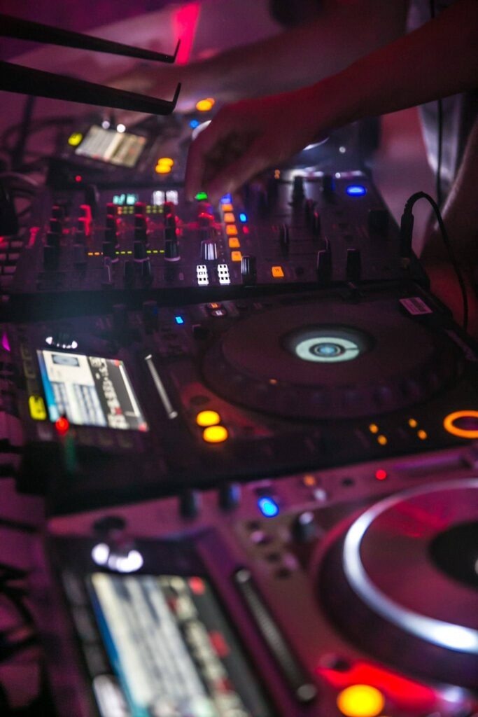 Wedding DJ Munich – Exklusive Hochzeitsmusik in Kitzbühel, Zillertal & Rosenheim – @weddingdjmunich on Tumblr