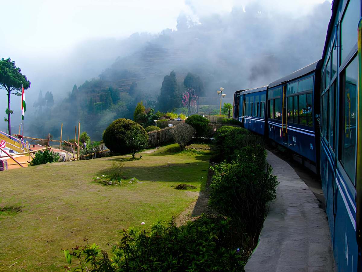 Mountain Train Journeys in India: A Timeless Travel Experience Through the Himalayas & Beyond – Trans India Holiday – Best Value Tours in India