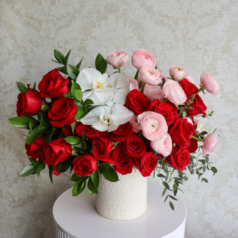 Buy Valentine Scarlet Blush Luxury Flower Arrangement Online USA – A Stunning Valentine’s Day Gift : mariamsflowersu — LiveJournal