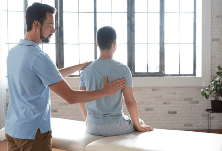 Chiropractic vs. Physiotherapy: Which Is Better for Personal Injury Recovery? - Accidentchiros