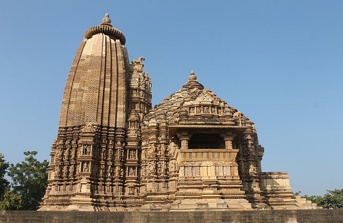 Delhi to Ujjain Cab Booking at ₹9000 | SoloCabs
