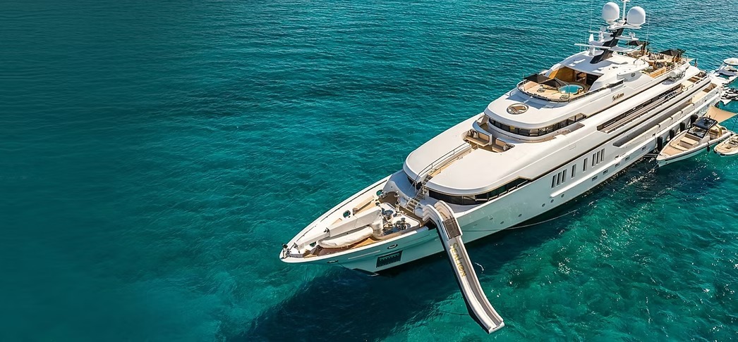 Bateaux à Vendre Saint-Tropez, Yacht Charter et Boat Rental Saint-Tropez – @stysfr on Tumblr