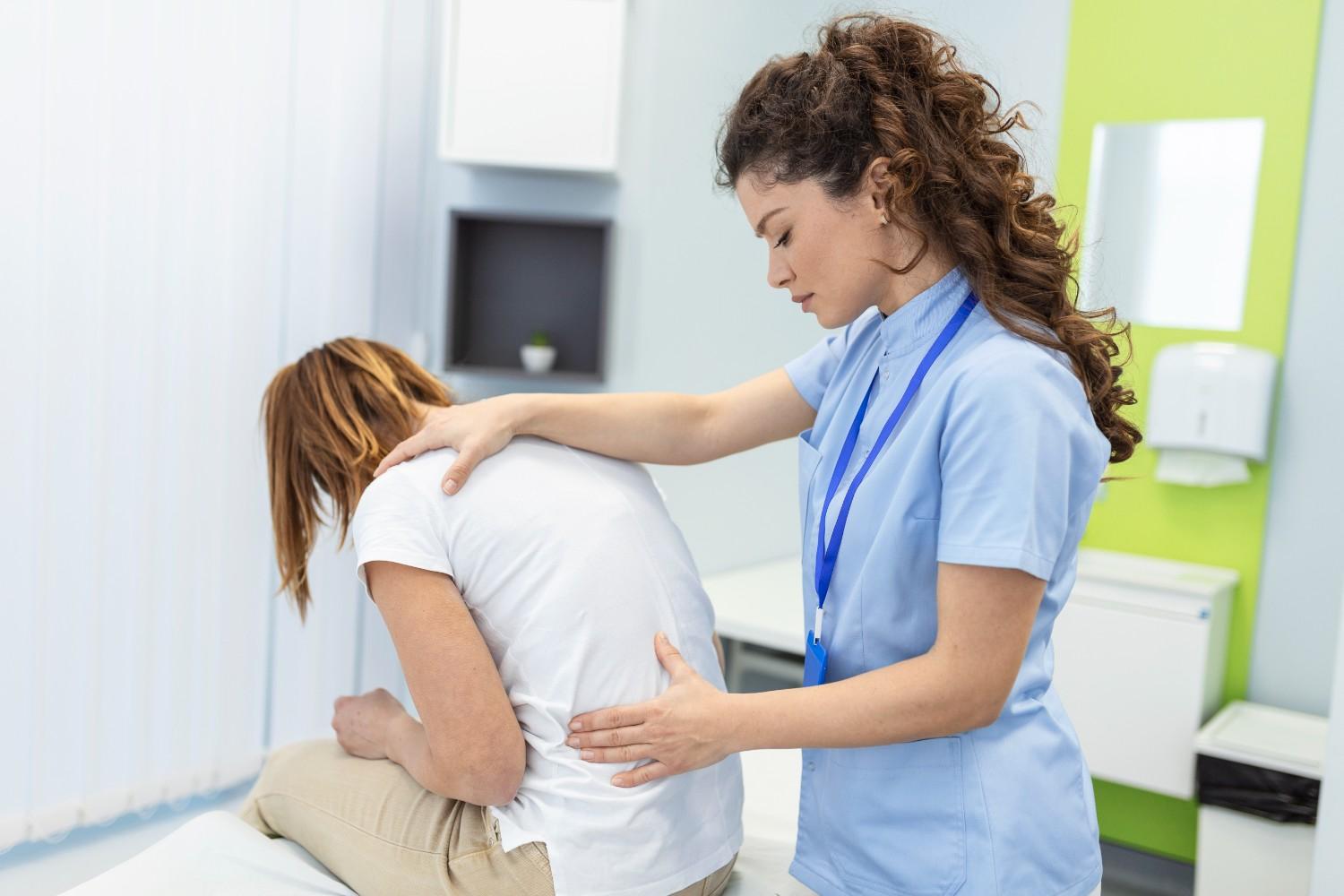Reasons to seek a Chiropractor For Back Pain - ViralSocialTrends