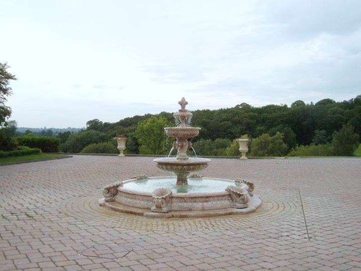 Can Marble Mary Statue Enhance Outdoor Beauty?