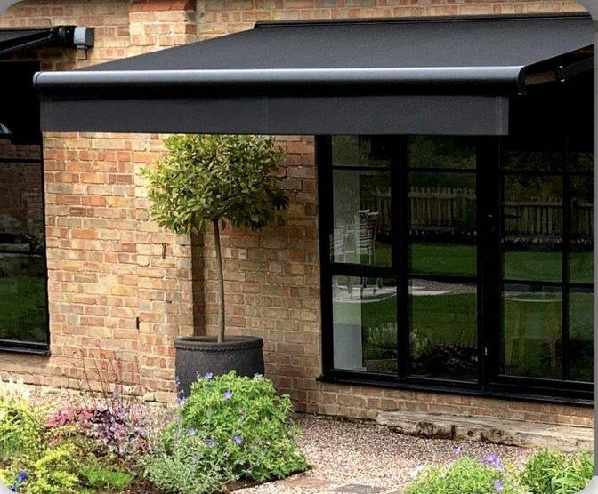 Elegant Light Control: Window Shades, Office Venetian Blinds & Conservatory Blinds | Articles | Copx Martin | Gan Jing World - Technology for Humanity | Video & Movie Streaming
