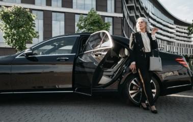 Luxury Travel with Chelsea Limousine | ULYSTAR – Social...