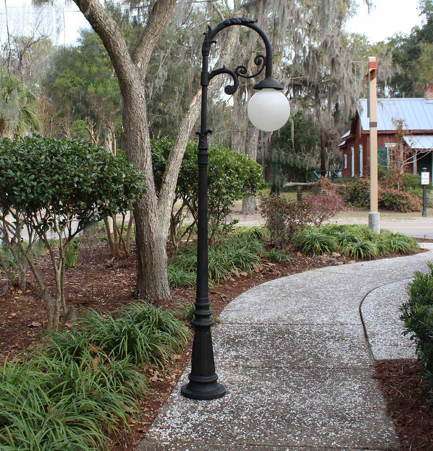 Decorative Outdoor Light Poles | Pole Lights For Garden | Outdoor Lighting Poles