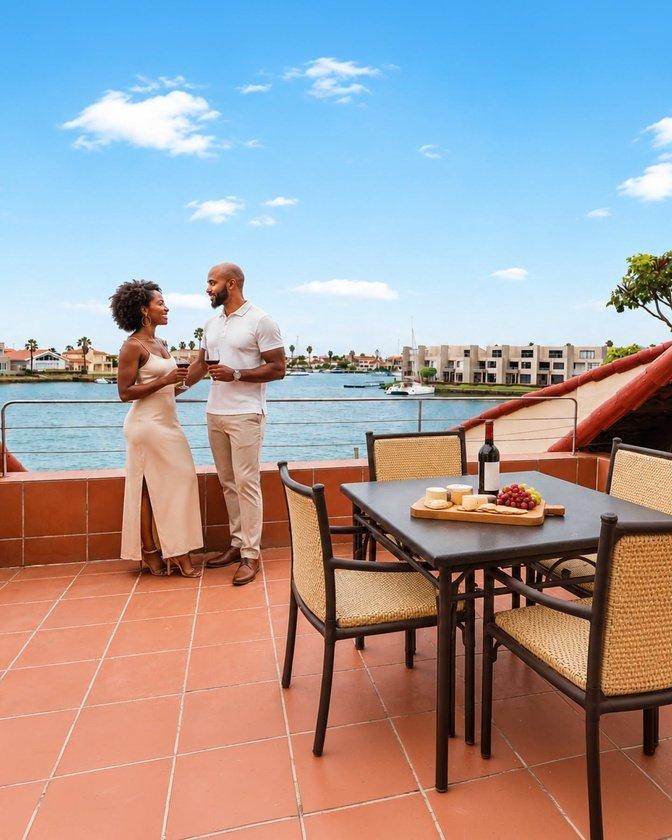 Planning Romantic Getaways Cape Town: Where Couples Can Stay and Relax | Articles | firstgroupmanagement1 | Gan Jing World - Technology for Humanity | Video & Movie Streaming