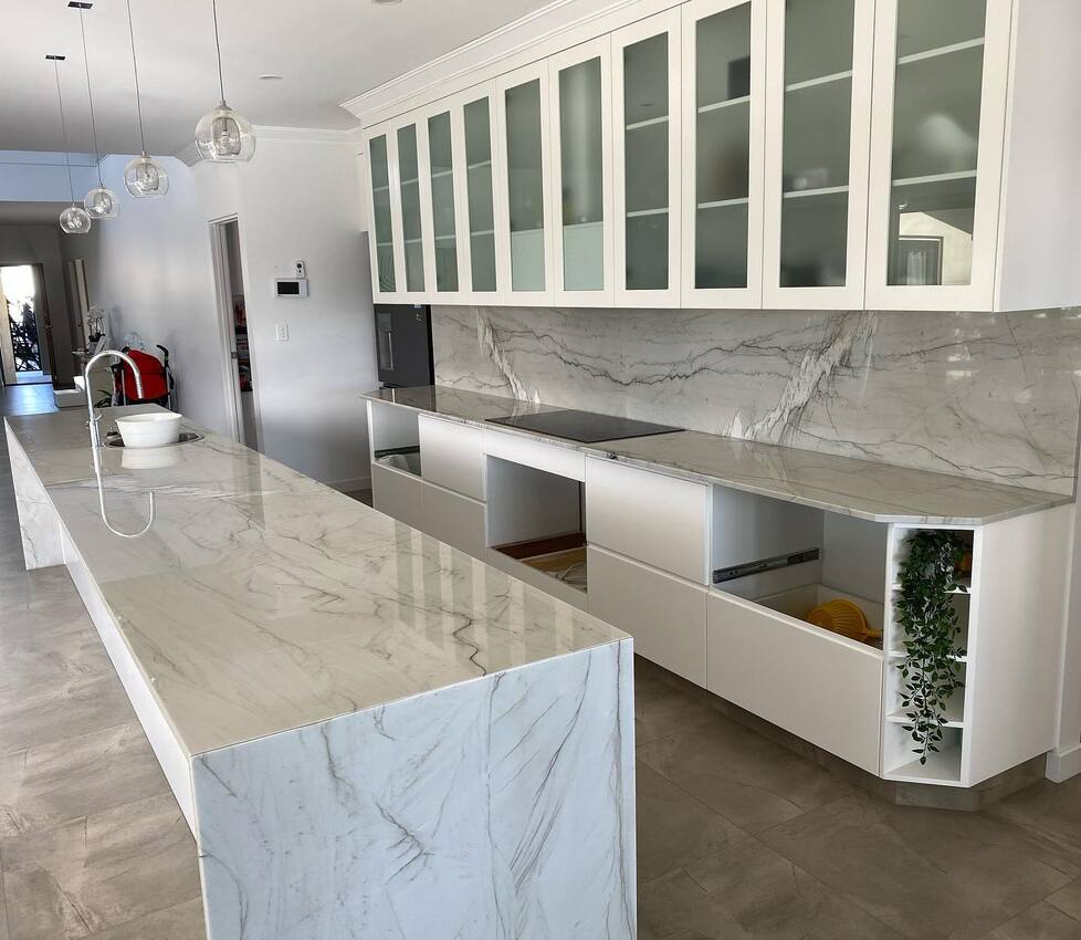 How Can Stone Walls and Engineered Stone Benchtops Transform Homes? – Granite Marble Stone Australia