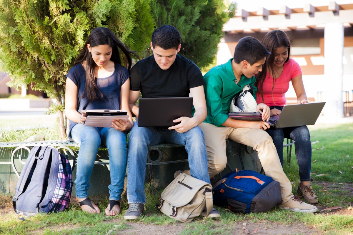What Makes Students Participate in Experiential Marketing on College Campuses? – Experiential Marketing Agency