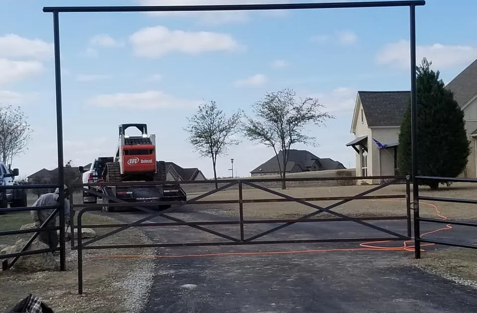 How Wide Should a Ranch Entrance Gate Be for Trucks, Trailers and Equipment?