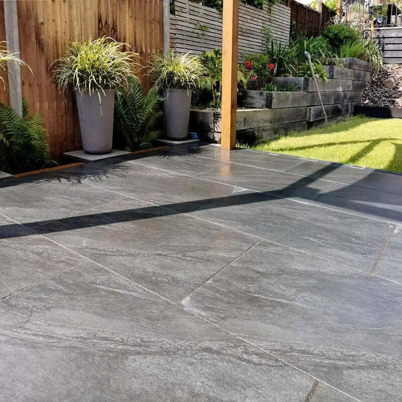 Porcelain Paving Trends for Beautiful British Gardens in 2026 – universal paving